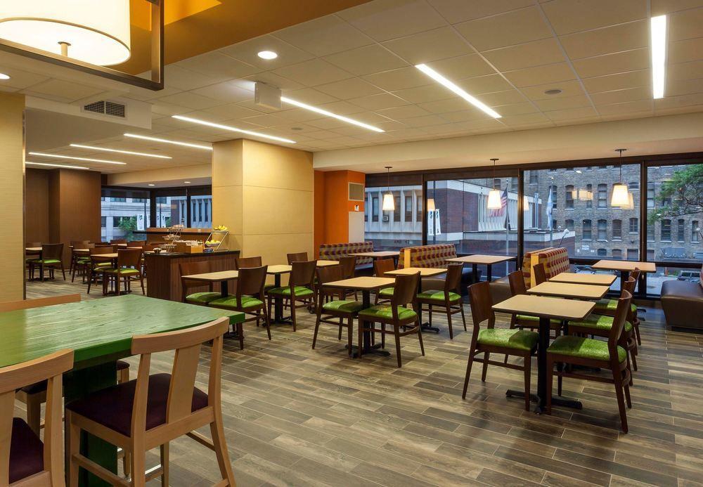 Fairfield Inn And Suites Chicago Downtown-River North Exterior foto