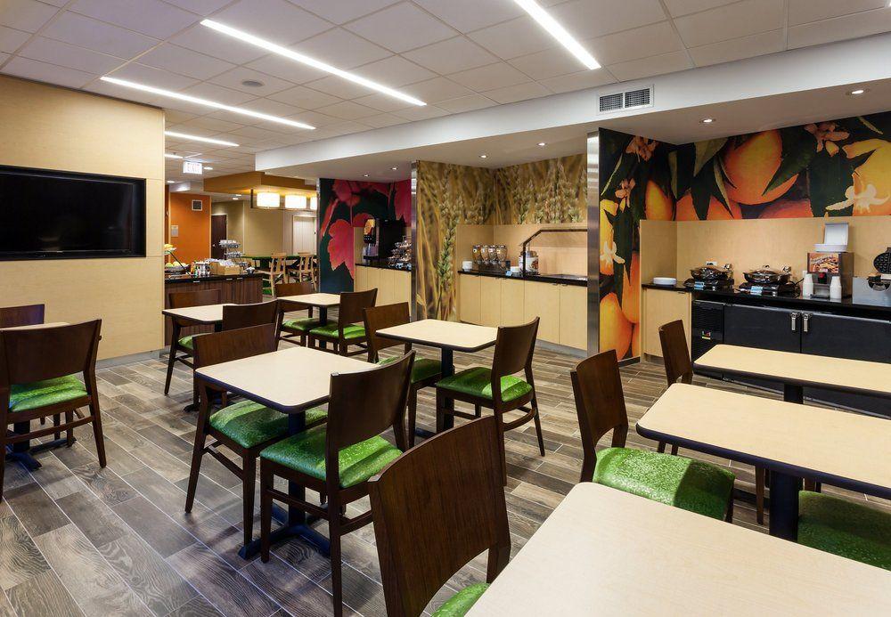 Fairfield Inn And Suites Chicago Downtown-River North Exterior foto