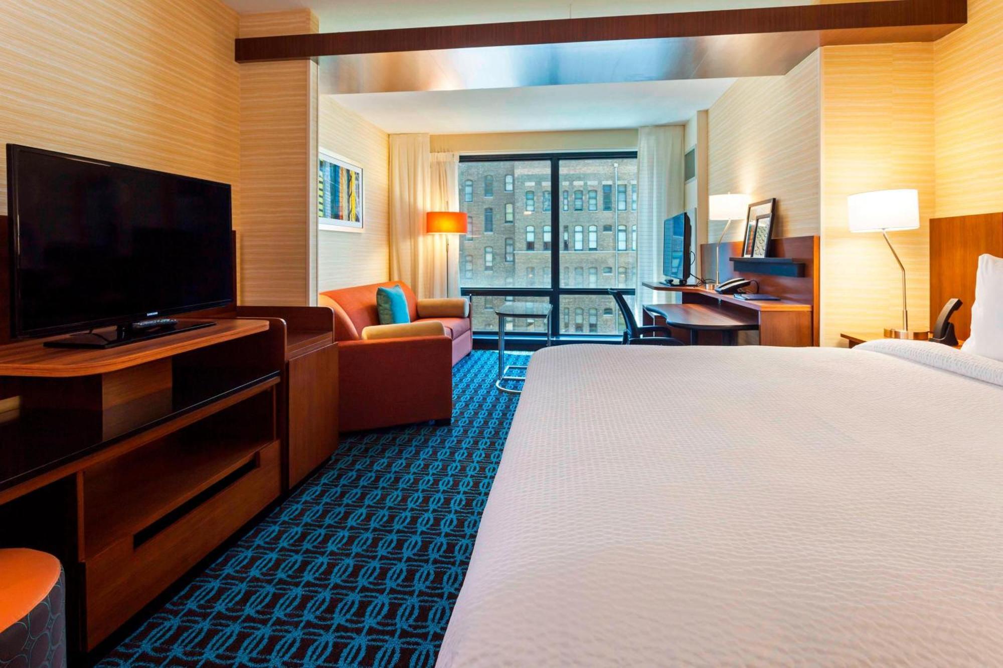 Fairfield Inn And Suites Chicago Downtown-River North Exterior foto