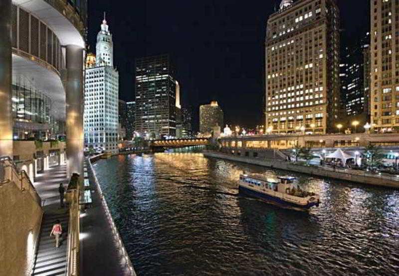 Fairfield Inn And Suites Chicago Downtown-River North Exterior foto