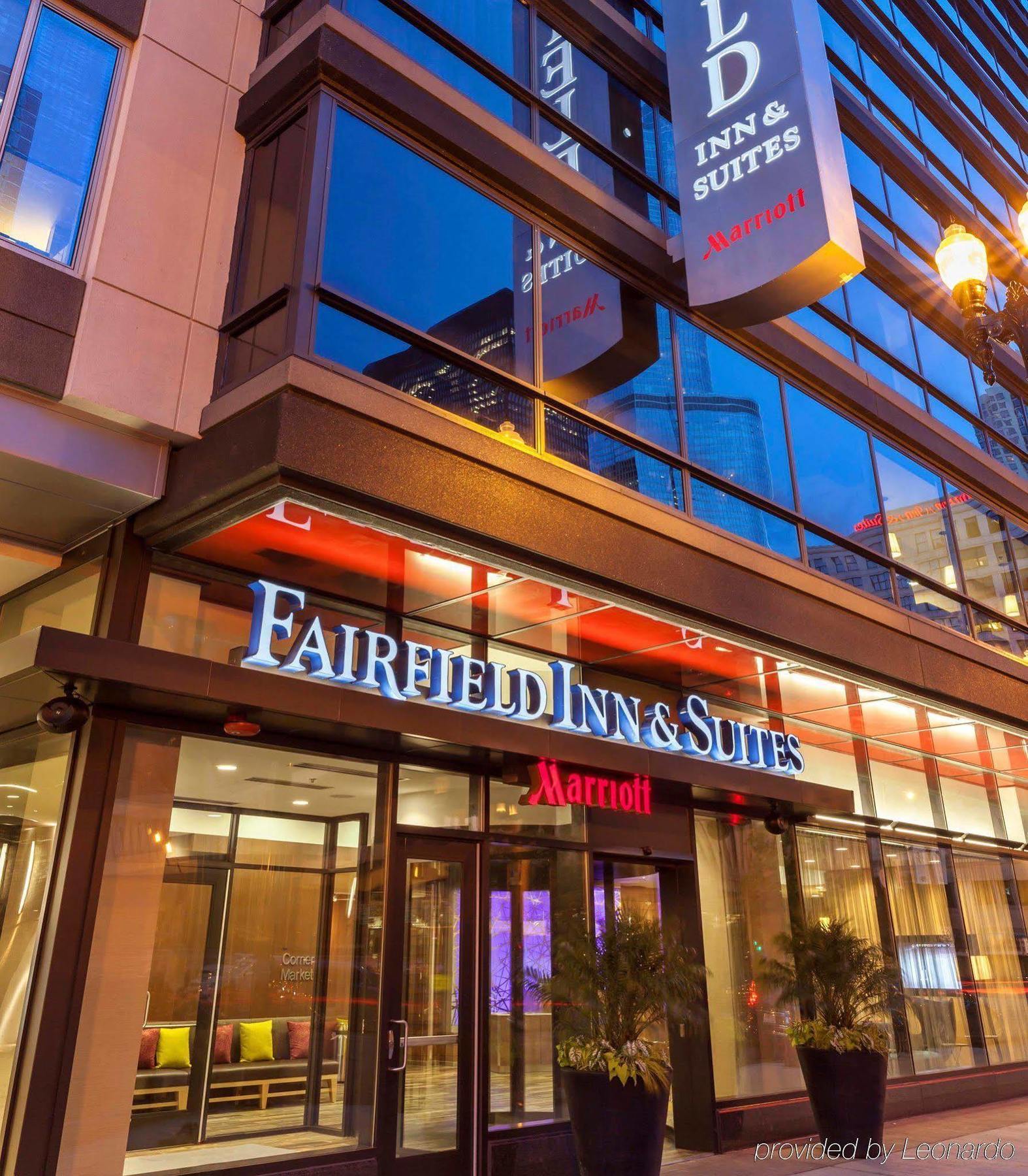 Fairfield Inn And Suites Chicago Downtown-River North Exterior foto